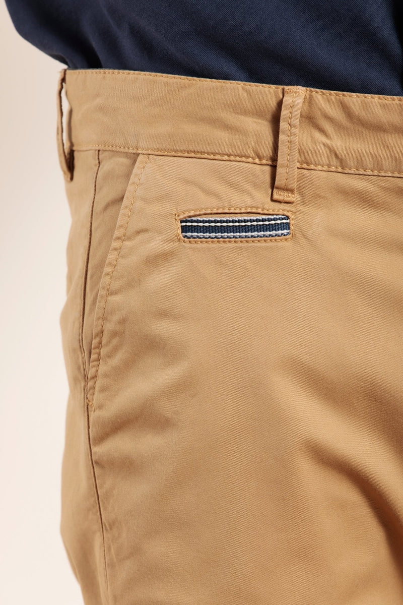 Pantalon chino en gabardine de coton