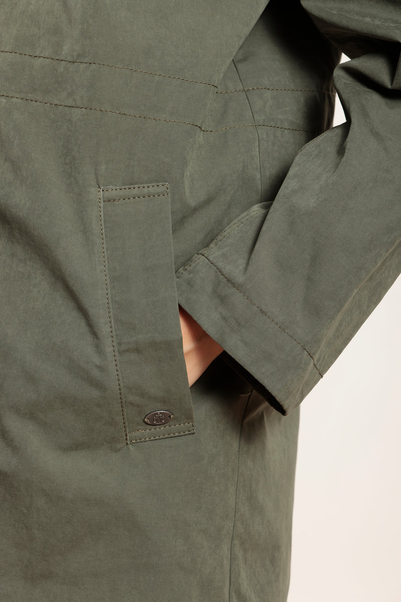 Parka longue déperlante avec doublure imprimée