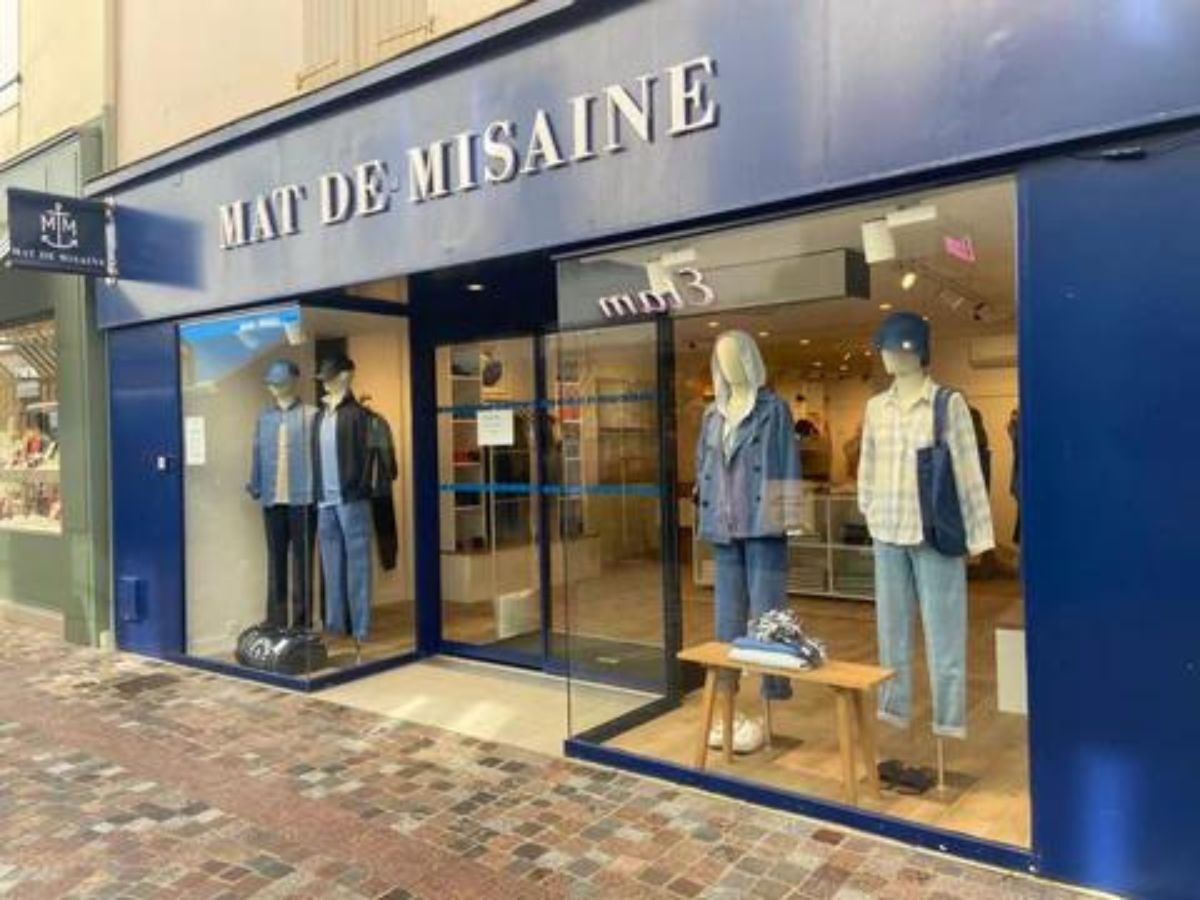 Mat de misaine vetements sale