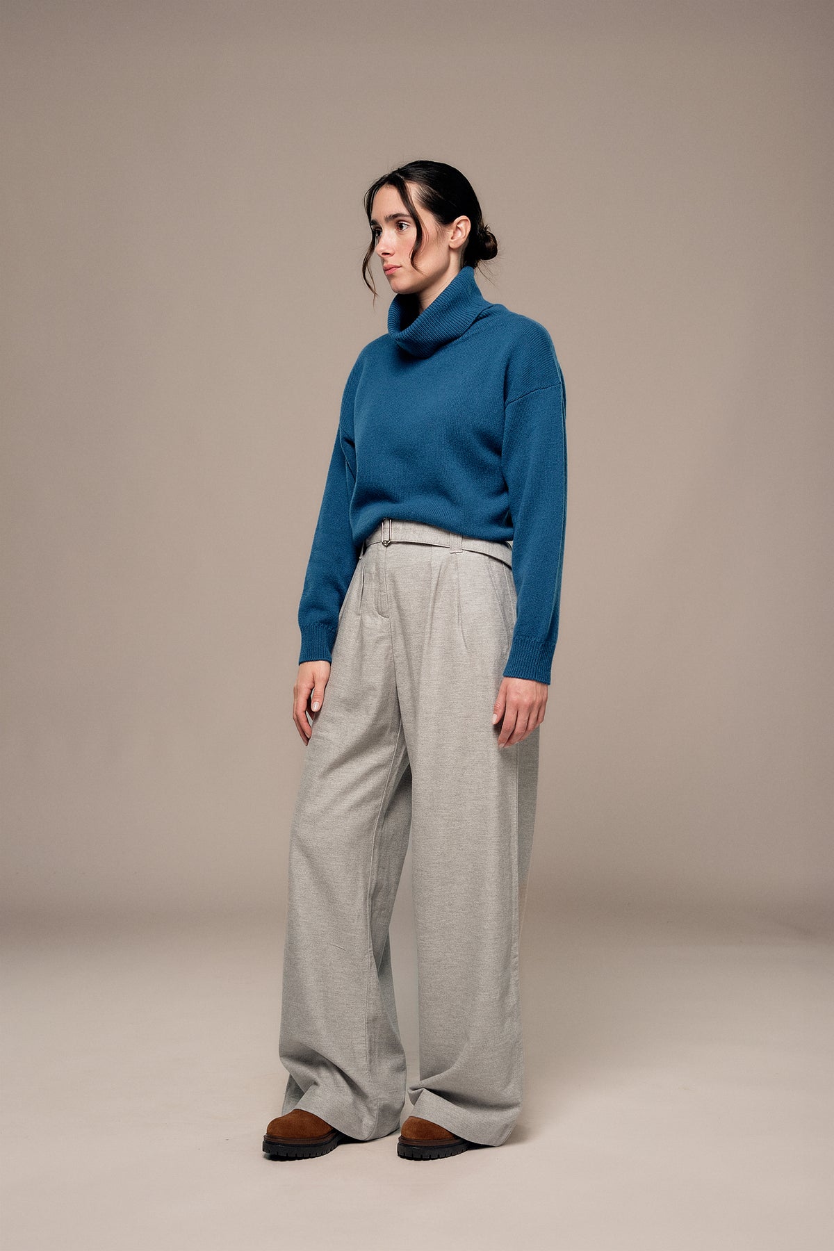PAUZIK flannel trousers.