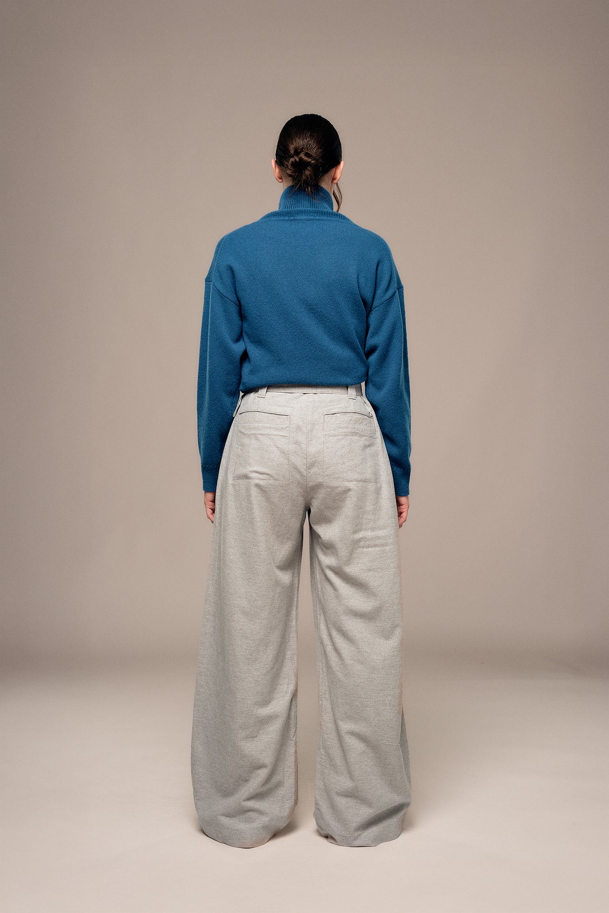 PAUZIK flannel trousers.