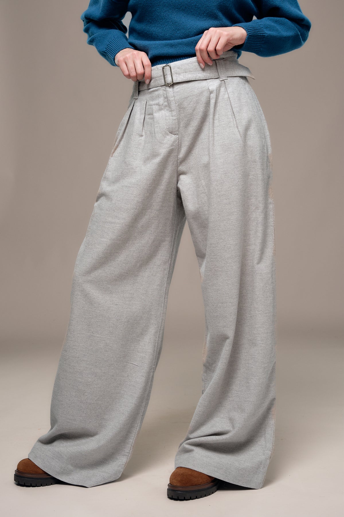 PAUZIK flannel trousers.