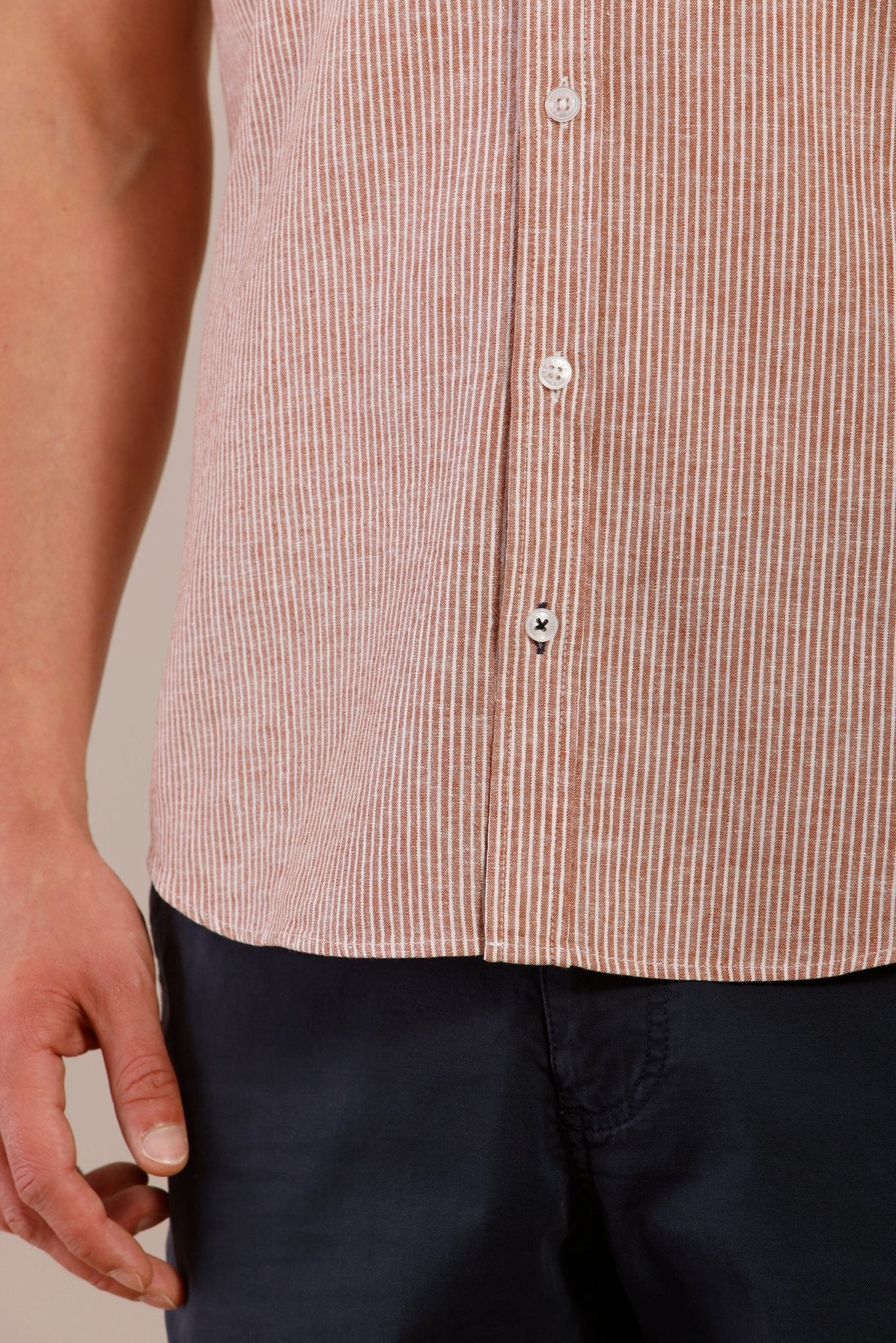 Chemise manches courtes rayée en coton lin