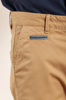 Pantalon chino en gabardine de coton